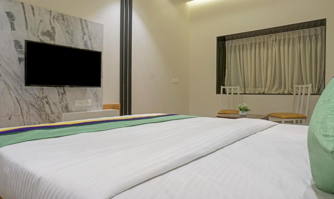 Hotel Treebo The Utsav, Nashik Esterno foto
